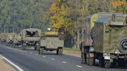 «Поводов для беспокойства нет» — Белорусов предупредили о военной технике на дорогах. Где и когда?