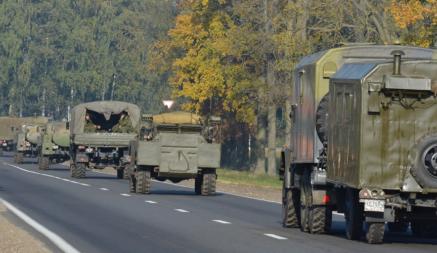 «Поводов для беспокойства нет» — Белорусов предупредили о военной технике на дорогах. Где и когда?