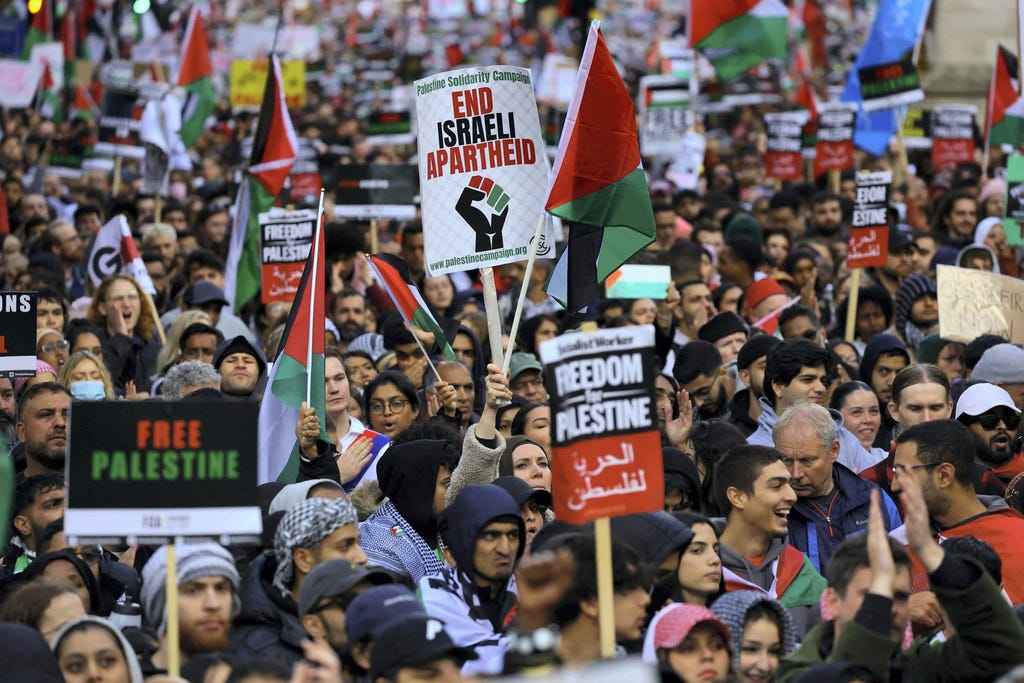100 тыс человек вышли в Лондоне на марш в поддержку Палестины