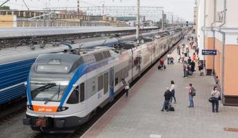 С 1 ноября в Беларуси подорожает проезд в электричках. Но не для всех