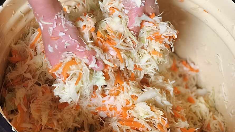 Сколько моркови нужно для квашения капусты? Сделайте так — и не прогадаете