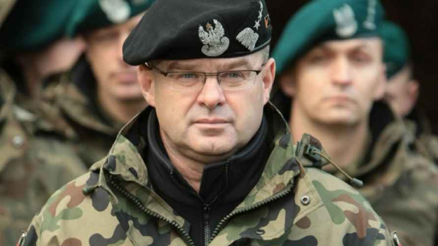 Генерал Вальдемар Скшипчак с первых дней войны комментировал ход боевых действий.