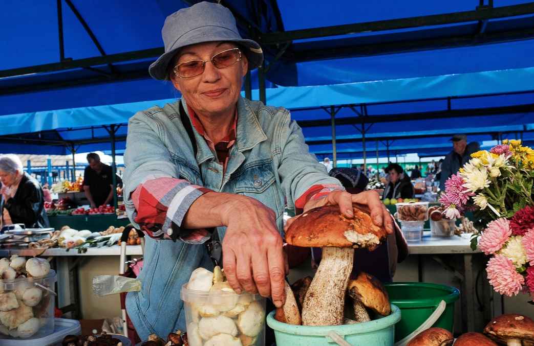 В Минске на Комаровке заметили грибы по 80 р за кг. А какие можно купить за 9?