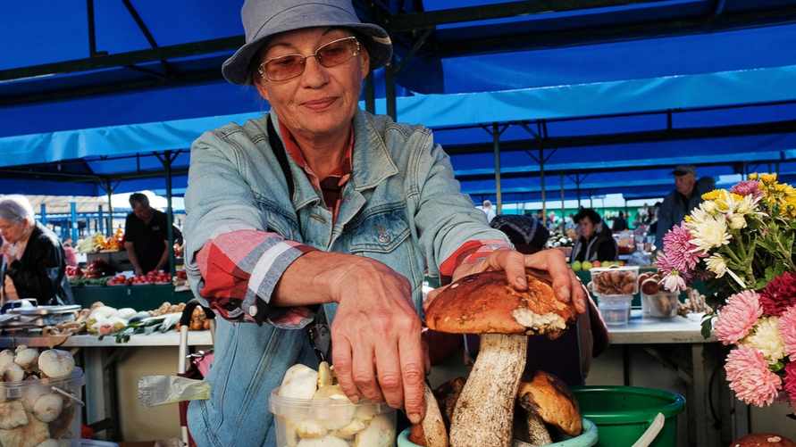 В Минске на Комаровке заметили грибы по 80 р за кг. А какие можно купить за 9?