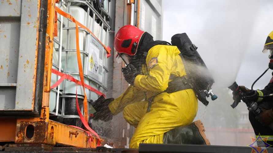 В Минске произошла утечка пероксида водорода. В МЧС рассказали подробности