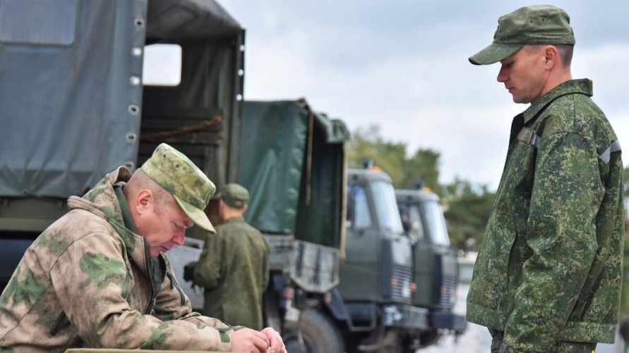 Минобороны объявило о вызове в военкоматы 60 тыс. белорусов. Зачем?