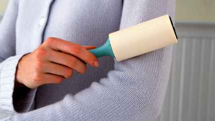 Об этих функциях ролика для одежды мало кто знает. От какой опасности может вас спасти?