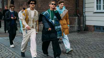 В ГАИ рассказали в какого цвета одежде белорусам безопаснее ходить ночью. Это как?