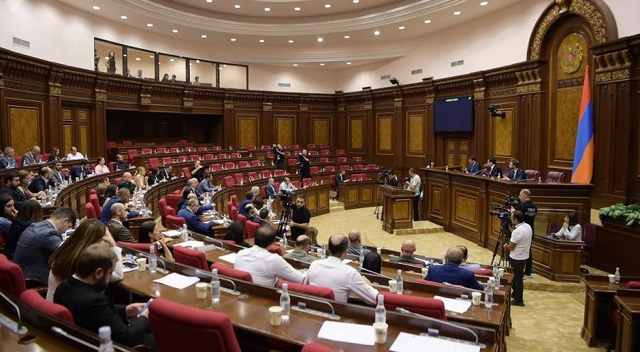 За ратификацию Римского статута в парламенте проголосовали 60