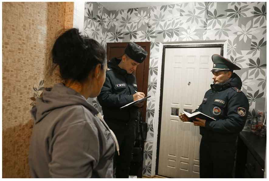 В МЧС рассказали, что делают в квартирах белорусов во время осенних рейдов. А штрафы выписывают?