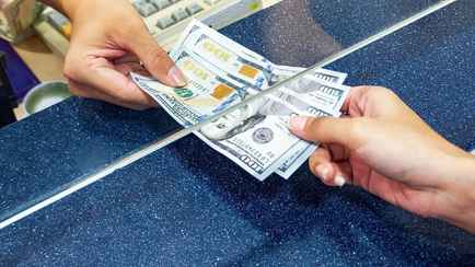 Доллар в Беларуси снизился на минимум за 2 месяца