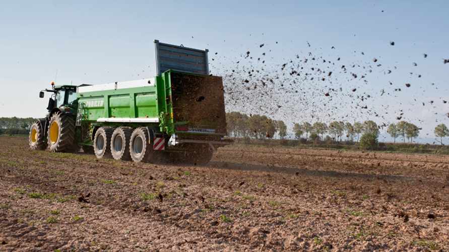 В КГК предложили сделать из белорусов "сезонных механизаторов". Кого может коснуться и как это будет?