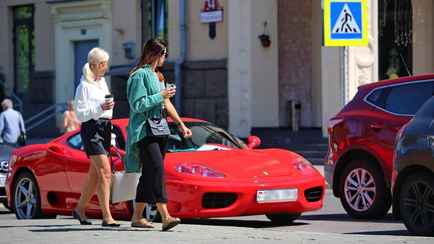 Совмин предложил поднять налоги для белорусов с большими доходами и дорогими авто