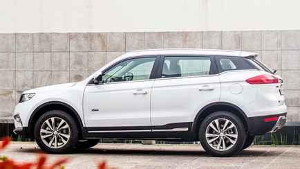 В Беларуси подняли цены на Geely. Какие модели подорожали сразу на 5%?