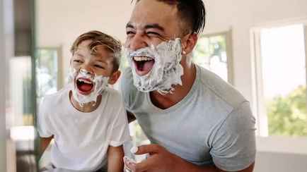 В Минтруда рассказали, кому из белорусских отцов положен дополнительный выходной в месяц. А кому – в неделю?