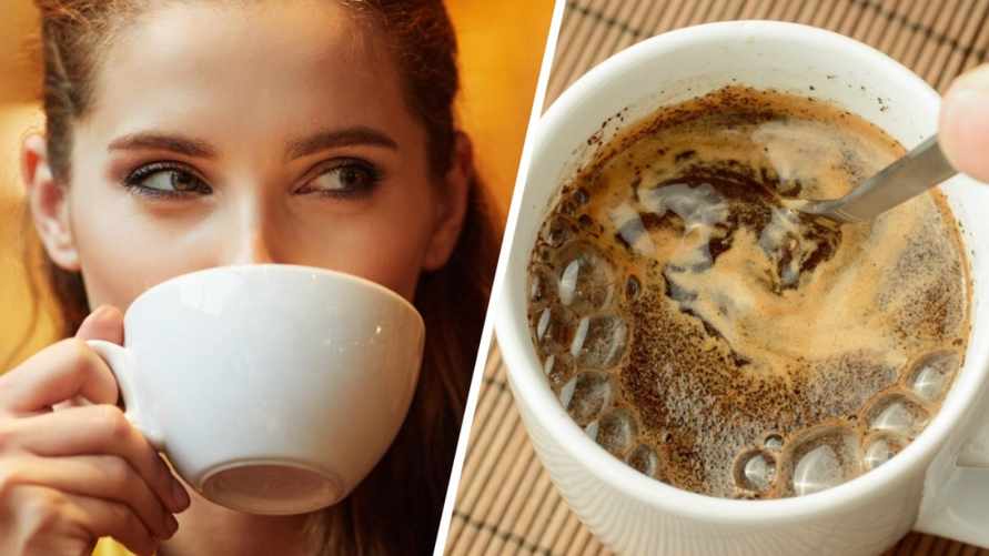 Налейте в кофе столовую ложку этой жидкости. Так он получит "бархатисто-мягкий" вкус