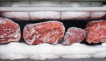 Может ли замороженное мясо испортиться? Это правило продлит его срок