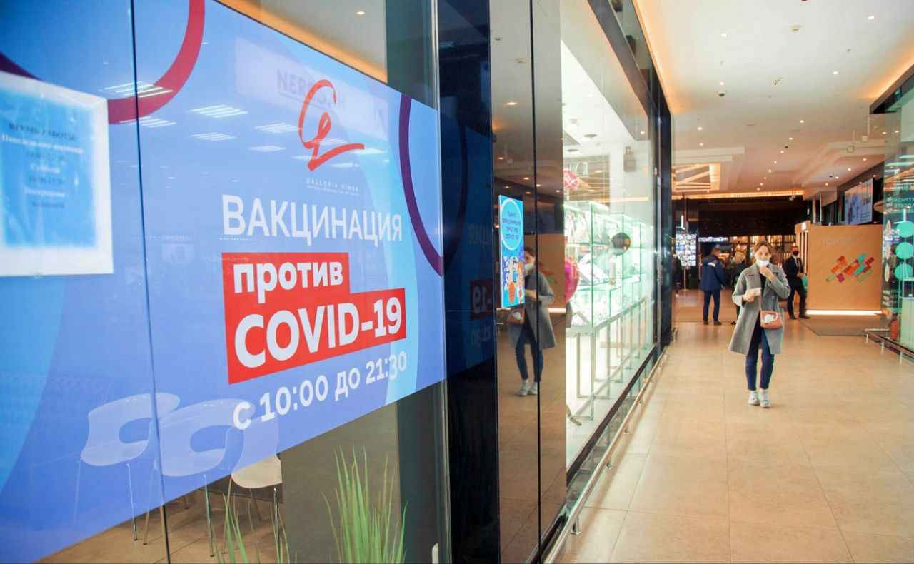 «Просто совсем» - Разработчики признались, что "Спутник V" перестала защищать от Covid-19. Чем теперь прививаться белорусам?