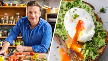 Как приготовить идеальные яйца-пашот? Британский кухонный гуру Оливер раскрыл важный секрет