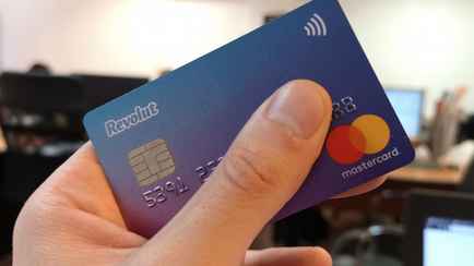 Литовский Revolut Bank прекратил расчеты по картам в Беларуси