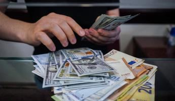 Доллар третий день подряд бьёт рекорды в Беларуси. А что с евро?