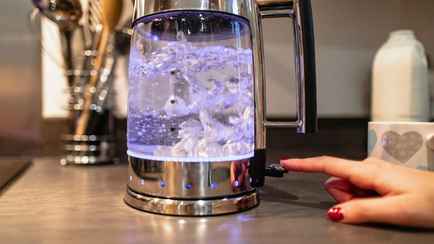 Можно ли кипятить воду несколько раз? Вот что ответили эксперты