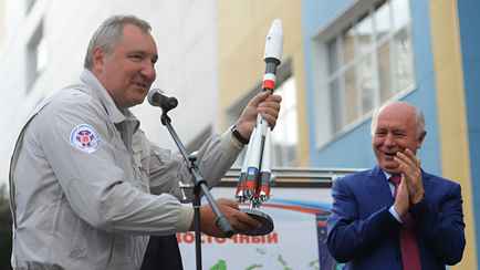 Рогозин предложил Путину ударить по Украине космической ракетой-носителем — BILD