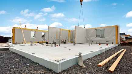 Совмин пообещал белорусам снизить цены на готовые дома, а в БЦК подготовили железобетонные проекты. Что известно?