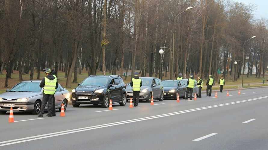 В ГАИ рассказали, как "отфильтровали" целый город. У кого из белорусов забирают машины и права?