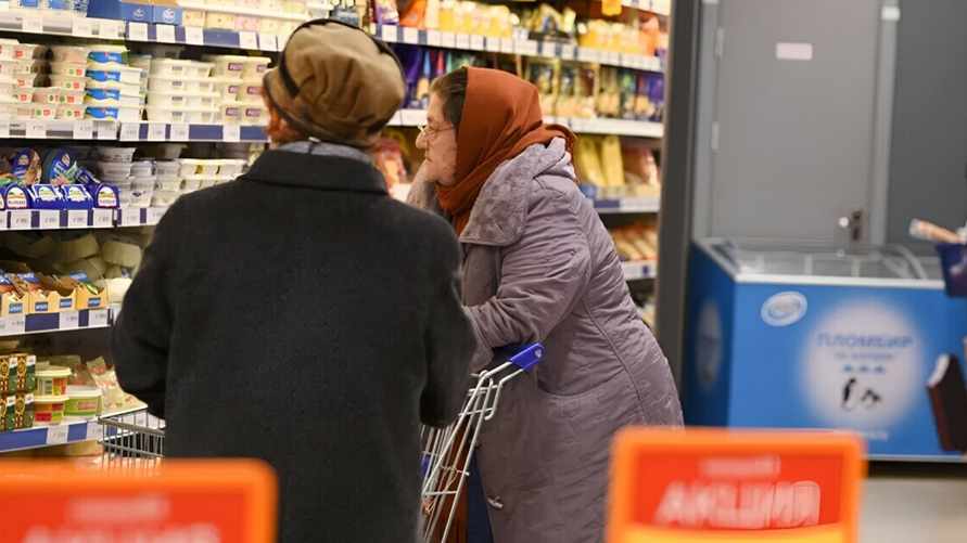 Белорусы тратили на еду 37,2% от всех расходов - Белстат. А сколько россияне, литовцы и поляки?