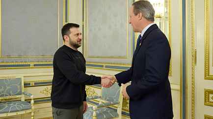 Экс-премьер и новый глава МИД Великобритании внезапно приехал в Киев