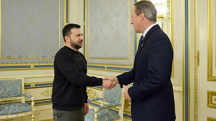 Экс-премьер и новый глава МИД Великобритании внезапно приехал в Киев