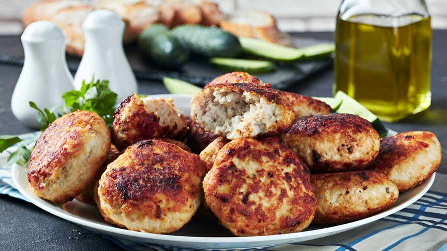 Как правильно разогреть котлеты? Забудьте про СВЧ и сковородки