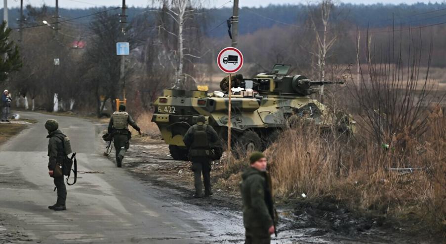 Издание сообщило, что украинские военные отступили после шести