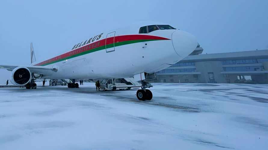 Лукашенко улетел в ОАЭ. Зачем?