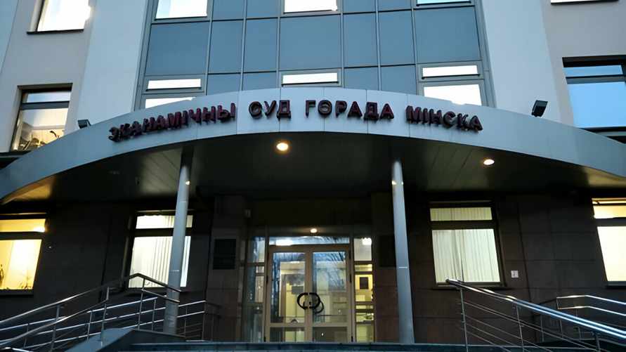 Налоговики на примере показали, что грозит белорусам за нелегальную торговлю в соцсетях. Какие штрафы, налоги, а конфискация будет?