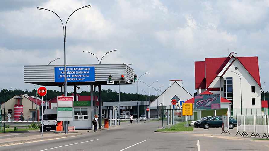 В ГПК Беларуси сообщили, где на границе с Украиной сделали "коридор для нестандартных ситуаций"