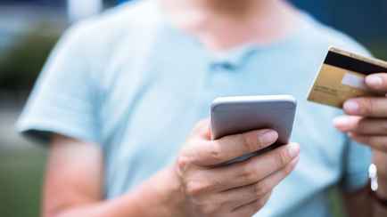 До 10 лет тюрьмы. В милиции пригрозили белорусам уголовным сроком за оформление банковских карточек