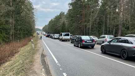 Белорусы устроили бунт и беспорядки у литовского погранперехода — 15min