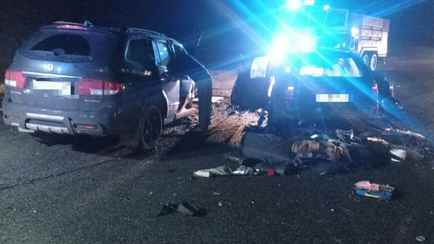 Под Червенем лоб в лоб столкнулись две легковушки