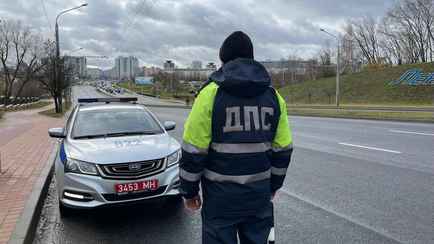 ГАИ объявила негласные рейды для водителей и пешеходов. Какие дороги Беларуси решили «отработать» с 17 по 20 ноября?
