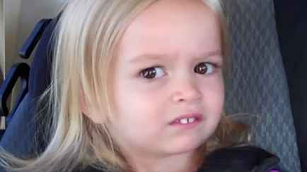 Эта девочка стала интернет-мемом 10 лет назад. Как выглядит сейчас?