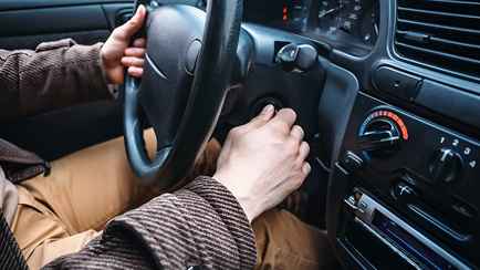 Эти 6 частых привычек водителей могут убить двигатель автомобиля. Как не допустить?