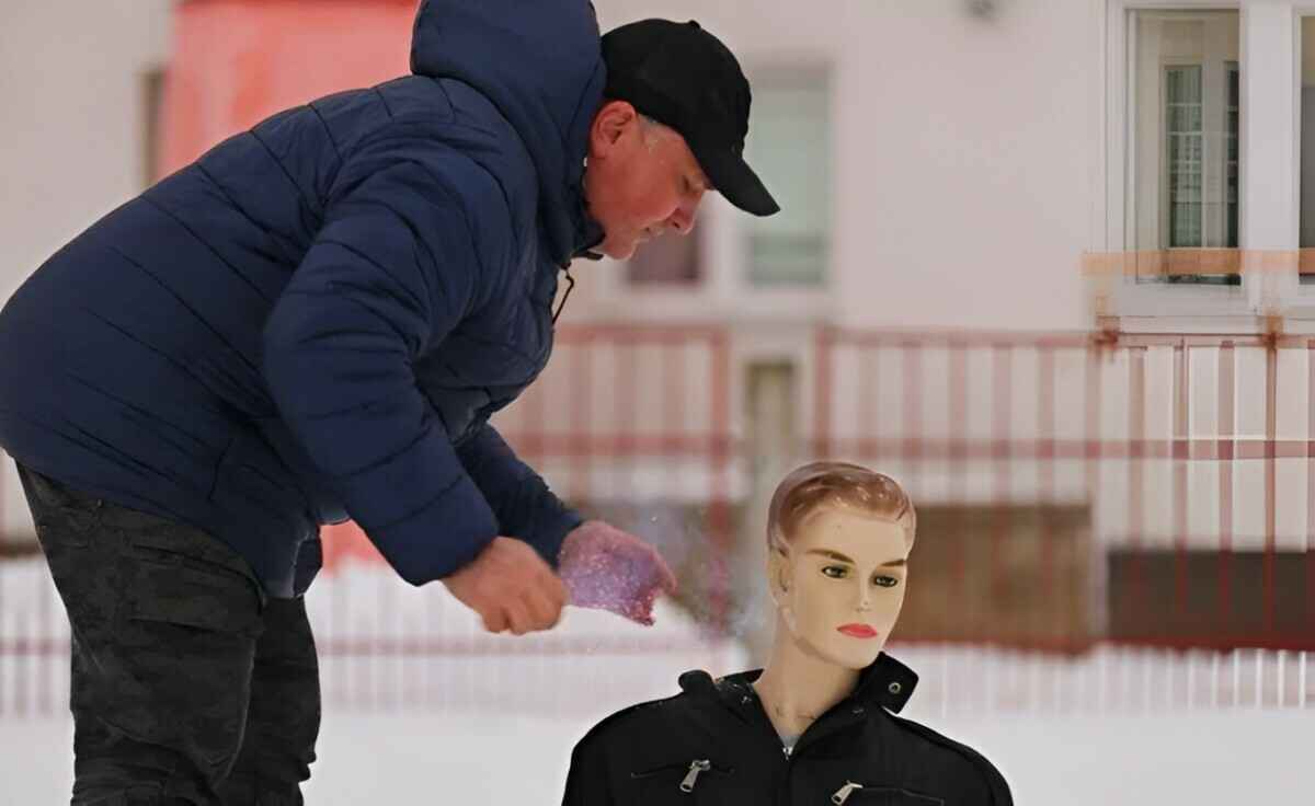 Спасатели взорвали манекен во дворе гомельской школы. Что произошло?