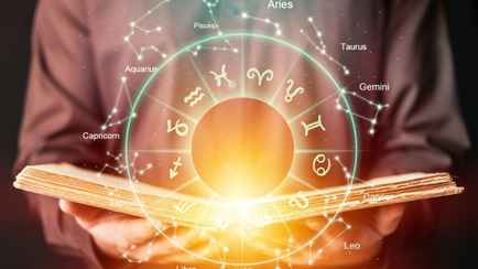 Гороскоп на 2024 год. У кого из знаков зодиака оправдаются надежды, а кого ждут серьезные испытания?