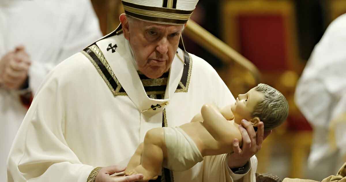 Папа Римский процитировал Толкина во время Рождественской мессы