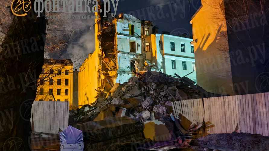 В центре Петербурга рухнул жилой 6-этажный дом