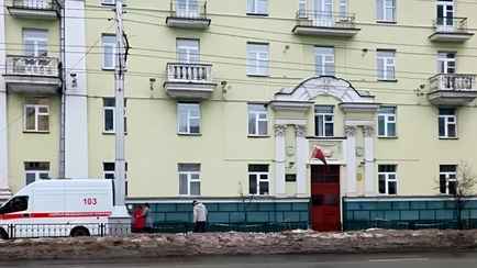 Даже на работницу ЖКХ. В Гомеле и Могилеве снег и лёд с крыш три раза обрушились на головы людей