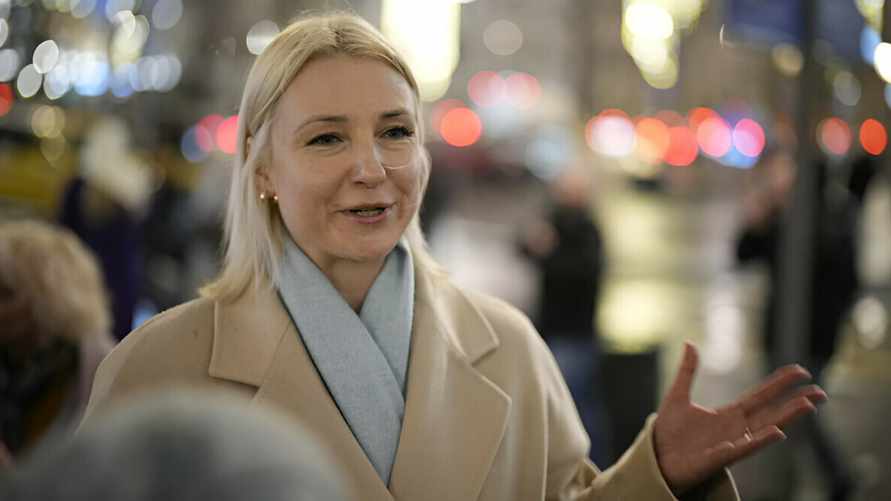 ЦИК РФ отказал Дунцовой в регистрации на выдвижение в президенты. Что не так?