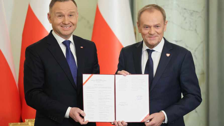 "Я привезу миллиарды евро" - новый премьер Польши дал присягу и пообещал поехать в Брюссель за деньгами